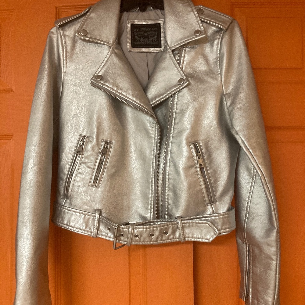 NWT LEVI'S Faux Leather Silver Metallic Jacket Sz S